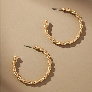 NWT Anthropologie Delicate Twist Hoop Earrings in Gold